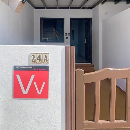 Privadas Cerca De La Playa Y Aeropuerto En Casa Compartida Con Otros Huespedes Holiday home *