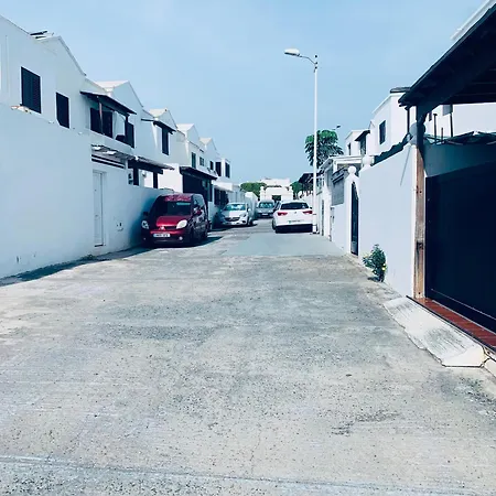 Holiday home Privadas Cerca De La Playa Y Aeropuerto En Casa Compartida Con Otros Huespedes