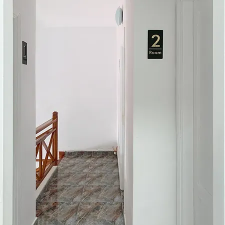 Holiday home Privadas Cerca De La Playa Y Aeropuerto En Casa Compartida Con Otros Huespedes