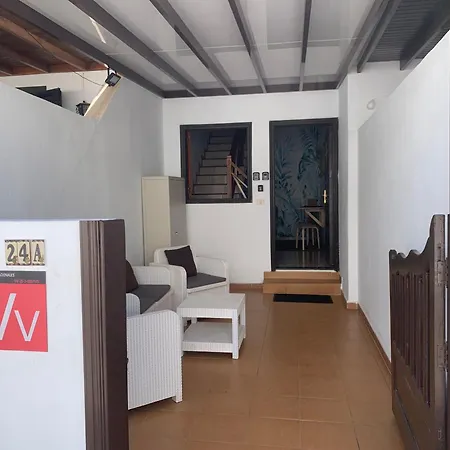 Holiday home Privadas Cerca De La Playa Y Aeropuerto En Casa Compartida Con Otros Huespedes