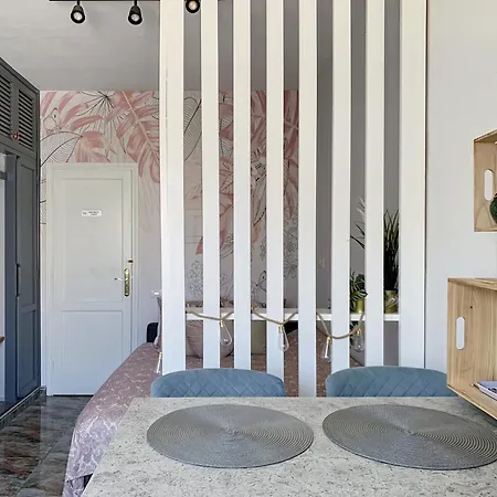 Privadas Cerca De La Playa Y Aeropuerto En Casa Compartida Con Otros Huespedes Holiday home Playa Honda (Lanzarote)