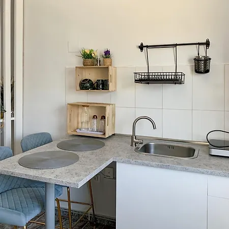 Holiday home Privadas Cerca De La Playa Y Aeropuerto En Casa Compartida Con Otros Huespedes *