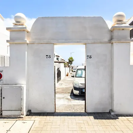 Privadas Cerca De La Playa Y Aeropuerto En Casa Compartida Con Otros Huespedes