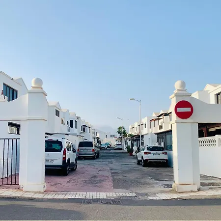 Privadas Cerca De La Playa Y Aeropuerto En Casa Compartida Con Otros Huespedes Σπίτι διακοπών